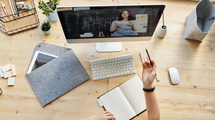 在线员工培训系统平台哪个好用？