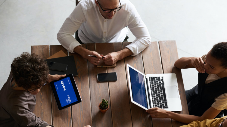 哪个平台可以在线培训？EduSoho企培版满足8大企业培训场景