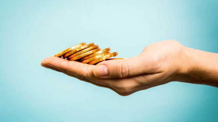 如何通过混合式学习来降低员工培训成本？