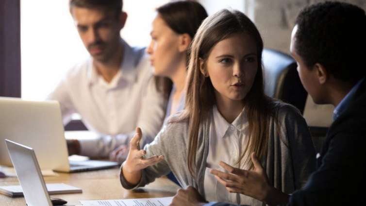 选择合适的在线培训平台技巧有哪些？