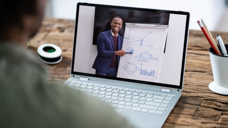 企业在线培训平台哪家好？