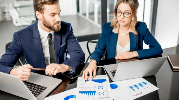 如何选择物有所值的企业在线培训平台解决方案？