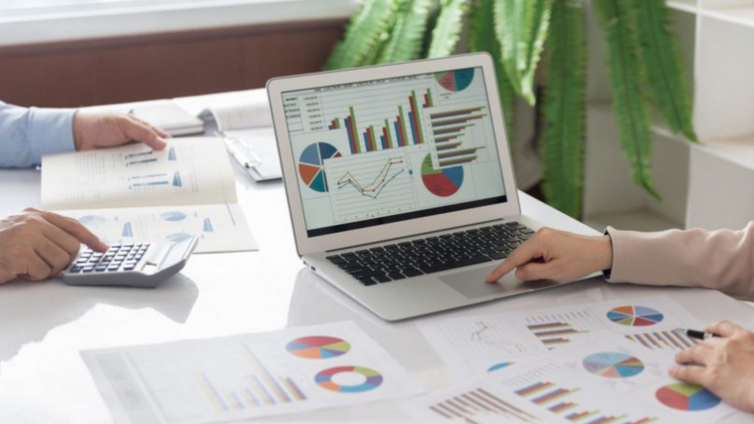 如何优化员工培训效果的跟踪流程？