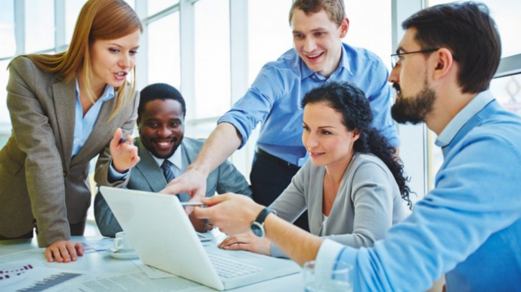 如何通过企业内训系统改善在线员工培训？