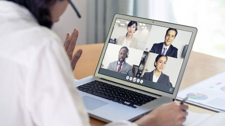 如何通过培训系统来提高企业知名度？