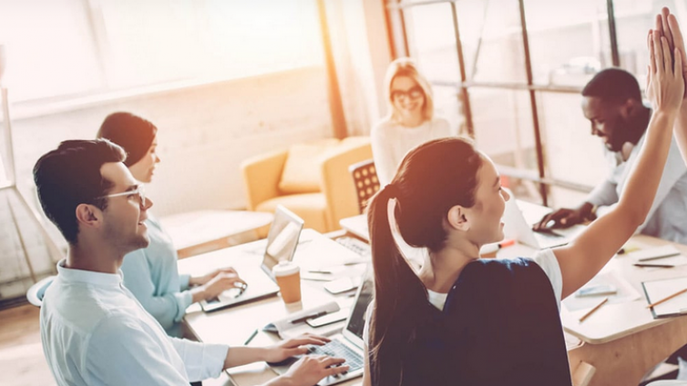 企业高层领导如何带动团队？ 4大建立企业团队精神的要素